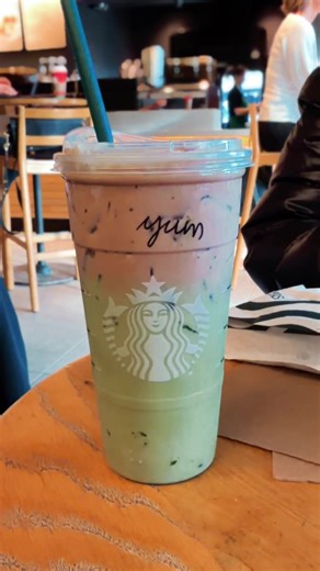 Starbucks’ Iced Dubai Chocolate Matcha is something 😋 #statbucks #drink