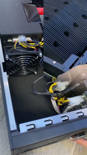 Mounting the Massive Dual-Fan High-Efficiency Cooling Module! 🌪️