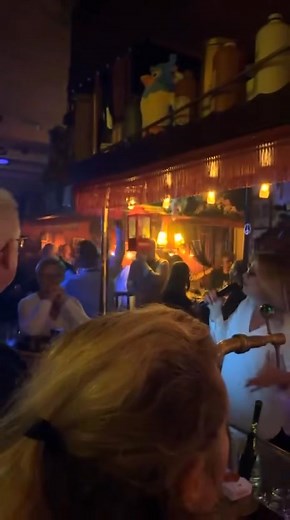 9.5K views · 81 reactions | Samen met de BZN tribute band Illusion naar de battle gekeken en natuurlijk live gezongen in Café Klein Mokum 流 we zijn trots op ze ❤️流 | Chillerz Ede | Facebook