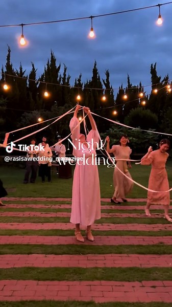 ”Night wedding” まるで夢を見ているかのような空間･:* . 昼とは違う、ちょっと大人な雰囲気が味わえるウェディング 太陽が眠ったそのときに特別なひとときをを過ごしませんか https://www.instagram.com/rasisawedding?igsh=YTR1ZnZwZXd1ODY5 #らしさwedding#愛をカタチにするウェディング＃オリジナルウェディング＃ウェディングフォト＃結婚式＃ナイトウェディング＃アフターパーティー#クラシック＃モダン