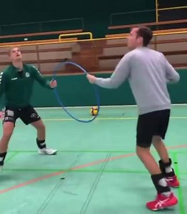 Pair hoop challenge! ⭕️ A great little activity for developing hand-eye coordination, cooperation, and footwork 👣 Could be used as a quick and fun warm-up too 🥵 For extension work, pairs could make up their own hoop games, and teach others their ideas too. 🎥 @pe_toolkit (Twitter) #physed #physicaleducation #hoopchallenge #coordination #cooperation | Physical Education, fundamental movement skills and holistic health