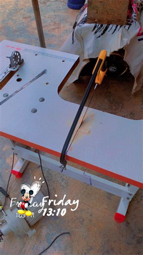 Discovering Leathercraft Techniques: Bag Making Essentials