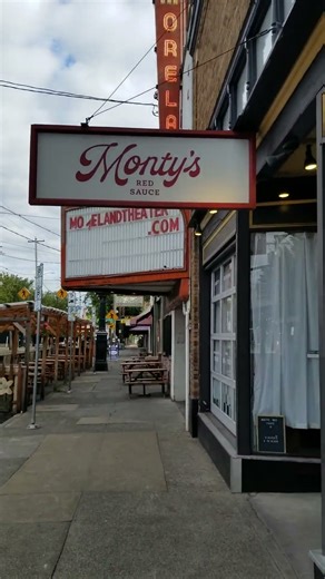 Sellwood-Moreland History: Moreland Theater Marquee