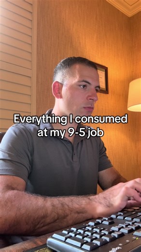 What I Eat in a Day at My 9-5 Job