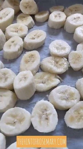 How to freeze bananas for smoothie bowls!
