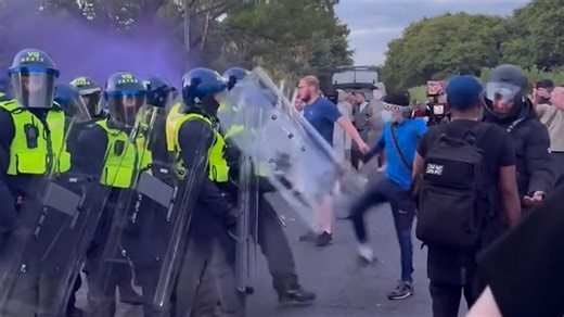 Police escort dozens away from Epping protest chaos