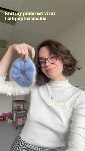 Marusique Stories on Instagram: "The LOLLIPOP SCRUNCHIE tutorial 🩷 (this is my first ever tutorial, so please give it some love! 🤭) Materials: Ballerina Chunky Mohair by Sandnes Garn (or any other chunky mohair yarn) 8mm (40cm) / US11 (16in) needles 6mm (US10h) crochet hook Seamless hair tie - the one with the seam might break inside your knitted scrunchie someday! Stitch marker Scissors Tapestry needle Instructions: Cast on 61 sts (including one for joining to knit in the round). Don’t ovetig