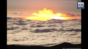 7.4K views · 165 reactions | Wow. Check out this timelapse video from the Canada-France-Hawaii Telescope at the summit of Mauna Kea. Off in the distance, you can see the glow from ongoing eruptions in lower Puna. LATEST on the volcanic activity: https://buff.ly/2lo2F7D #HINews #HNN | Hawaii News Now | Facebook