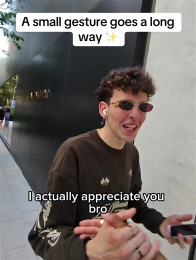 A small gesture goes a long way ✨ @remy #social #pov #positivevibes #confidence #positivity