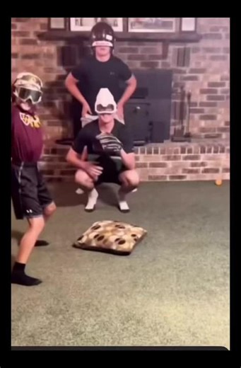 Why does this make me laugh so much #meme #memes #memestiktok #baseballmemes