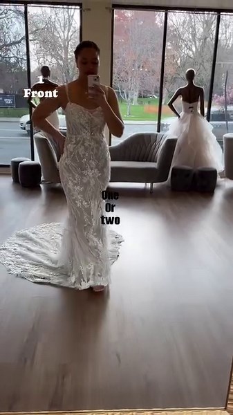 💫A scoop neckline versus a deep V-neckline! Choose your favorite. Both gowns are perfect for the glam bride. It really comes down to how you feel in each dress. #glambride #glamwedding #bridalgowns #weddinggoals | Flares bridal