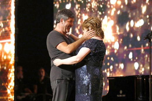 Susan Boyle & Simon Cowell's Friendship Is So Tender: "Can I Give Ya a Cuddle?"