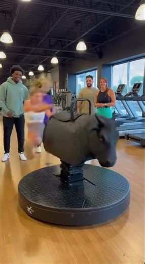 Rodeo Workout Machine Goes Crazy 😂🐎