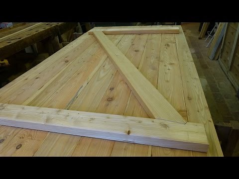 Building a batten wood door with a step joint