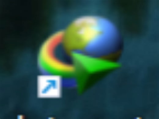 哪位好心人救一下安装了IDM软件，一开始运行正常，过两天再开电脑1。启动时显示缺少文件夹二2。文件没办法删除，3。浏览器用不了，关闭LAN也没用