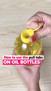 Have you ever wondered what are the plastic pull tabs on the oil bottles for? Pull off the tab on the bottle, flip it over and place it back inside. This helps control the amount of oil poured out. If you’ve always thrown that piece out, you won’t anymore! | Cookist Wow