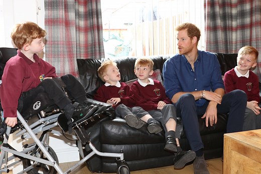 Last week in Leeds we completed our 300th Helping Hands garden makeover, for five year old Oliver. WellChild Patron Prince Harry came to meet Oliver and his family, and to see how the project was coming along. Watch Oliver and his brothers explore their new garden for the first time, and meet Prince Harry. https://goo.gl/2Pdtqu | WellChild - the national charity for sick children