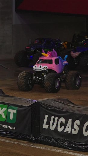 31K views · 17K reactions | One final SMASH  #MonsterJam #MonsterTrucks #Glendale | Monster Jam | Facebook