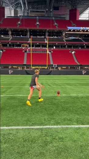 @MMG69 might have a career as an NFL kicker (@NFLTNG) #shorts #mmg