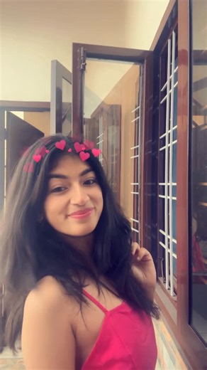 sakshi bhatt on Instagram: "Jaddo soneya to💕"