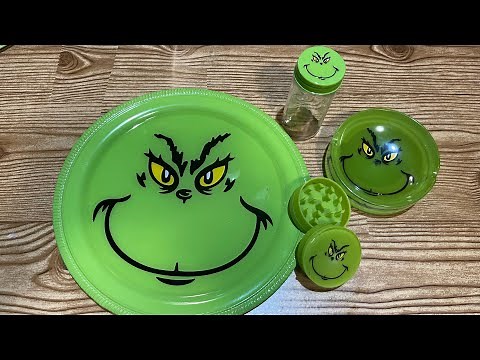 Grinch Rolling Tray Set Tutorial Using Cricut, Vinyl, Epoxy & Dollar Tree tray!!