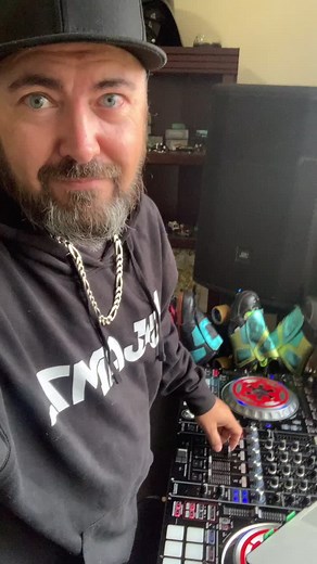 Explore Jamskating: The Art of Old School Roller Skating