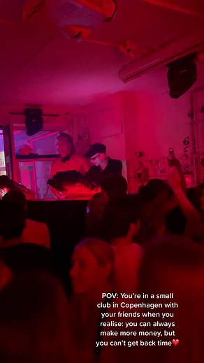 📍Bakken, Copenhagen #Copenhagen #copenhagennightlife #fy #fyp #voorjou #girlstrip