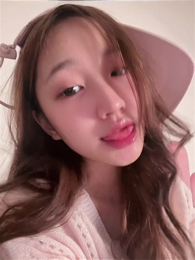 Cikiciki: Juyeon's Fun and Playful Moments