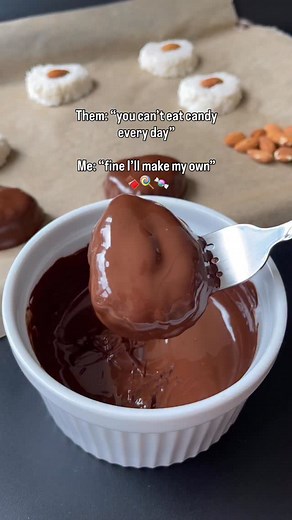 HEALTHY ALMOND JOY BARS 🥥🍫 this Halloween, I’m making all my favorite candy bars with healthier ingredients and low sugar! 🎃 Comment ALMOND JOY and I’ll send the full recipe straight to your inbox! Make sure you’re following me prior to commenting otherwise the message may not go through! Or google “baketobefit almond joy bars” or search it on my site baketobefit.com ❤️ #ketoalmondjoy #lowcarbdessert #sugarfreecandy #glutenfreerecipes #healthycandy | Sarah's Fit Food