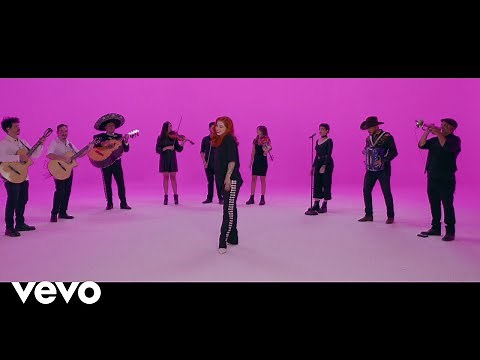 Mon Laferte - Amigos Simplemente (En Vivo)