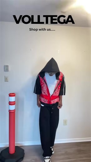 Create a Stylish Yin Yang Bandana Crop Outfit