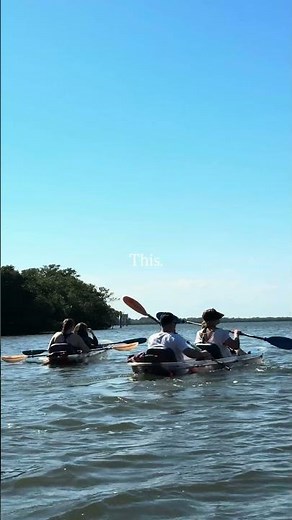 Clear kayaking through the breathtaking Indian River lagoon in Vero Beach is a 𝙢𝙪𝙨𝙩! 🌊