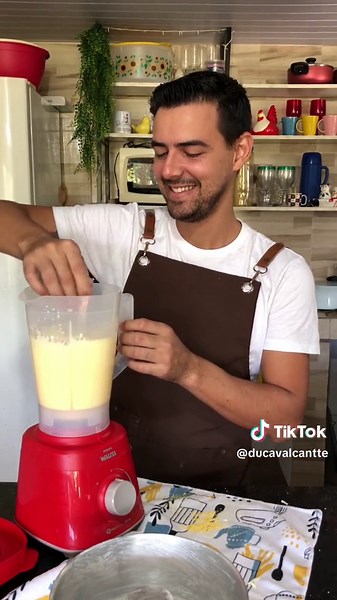 Delicioso Bolo de Flocão de Milho com Creme de Leite