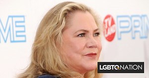 Kathleen Turner played a trans character on "Friends," but she says she wouldn't do it now - LGBTQ Nation