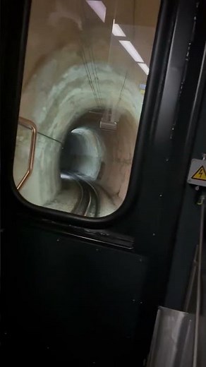 Führerstandsmitfahrt in Lauterbrunnen durch die Tunnel #schweizer #bahn
