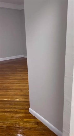 Studio Apartment in Queens 📍Sunnyside, Queens 49th Street, SUNNYSIDE, NY 11104 Rent: $850 monthly Laundry Minutes to Manhattan Prime location Pets allowed #newyorkcity #newyork #newyorkers #newyorkcitylife #newyorklife