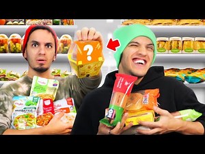 ما همه ی غذاهای عجیبو غریب آماده رو امتحان کردیم