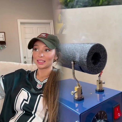 how old were you when you got your first phone 📲😂 Comedian #ChadDaniels