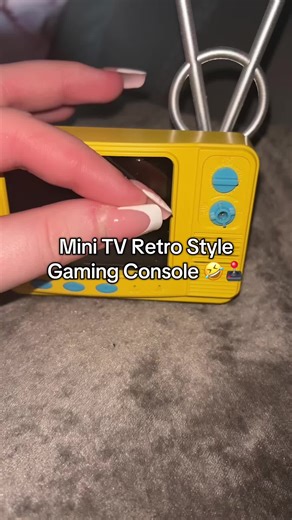 Retro Mini Gaming Console with 300 Classic Games