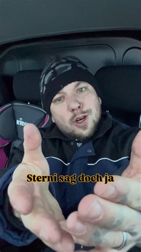 Der Ranger on Instagram: "Sterni, ich hör dein Lied so gerne, wir beide auf nem Song, dann wären wir wie Bert und Ernie… @eliah.sternhardt ich hab nen Lied für dich :P Wollt ihr mehr? #mallorca #newcomer #sterni #aufruf #feat"