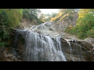 【4K】年間5カ月しか見られない「日本の滝100選」姥ヶ滝（うばがたき）：石川県白山市中宮| nippon.com