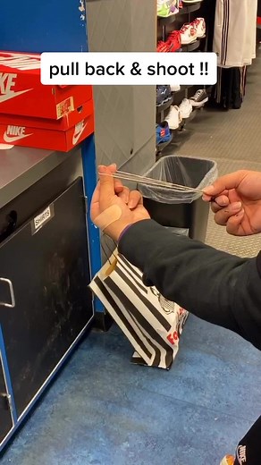 making a weapon 101 . #foryou #fyp #foryoupage #xyzbca #xyzcba | rubber bands