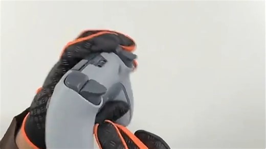 触觉反馈重塑游戏感知，索尼DualSense手柄