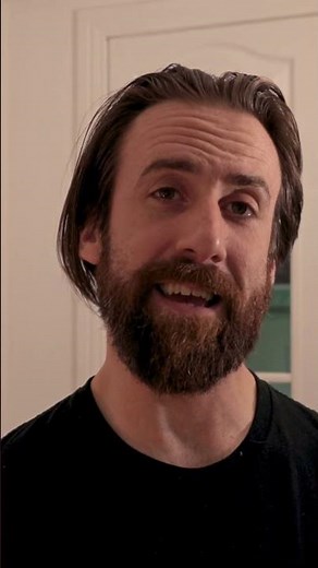 Freelance Camera Buying: DSLR or Mirrorless?