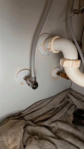 45K views · 139 reactions | Replacing a 1 4 turn compression valve  #recycledmaterials #plumbing #promotion #innovativedesign #nonprofit #investment #holidaysavings #homebusiness #plumber #architecture #shortsvideo-000 | Paulette Benitez | Facebook