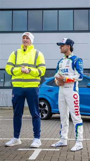 F1’s new rookie… Manchesters finest driving instructor…. Can @arvid.lindblad get his drivers license? 🤞🚙 | Red Bull UK