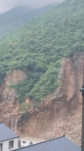 山體垮塌 人類必須敬畏大自然 #自然災害 #第一現場 | China Walk