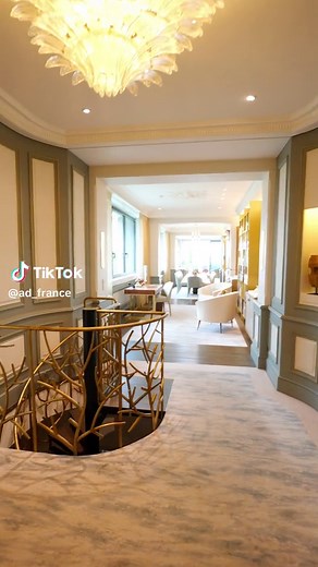 Le Meurice, le premier palace parisien aux suites époustouflantes avec vues panoramiques sur Paris 😱🥰 #lemeurice #palaceparisien #cedricgrolet #hotel #admagazine