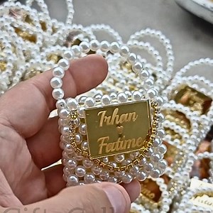 Personalized Pearl Mini Bag Keychain – Elegant Wedding Favor & Event Gift - Etsy