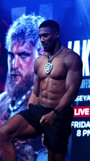 Would love to make him my boo 🥵 the physique on this man is crazy 😮‍💨 #netflix #anthonyjoshua #jakepaul #boxing #miami